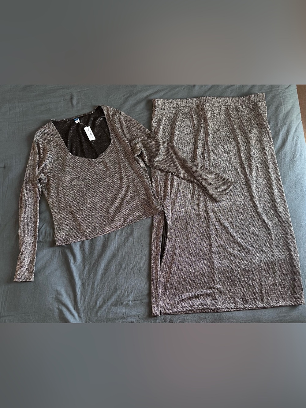 Old Navy Metallic Long-Sleeve Scoop Neck Top & Skirt Set - Size XXL